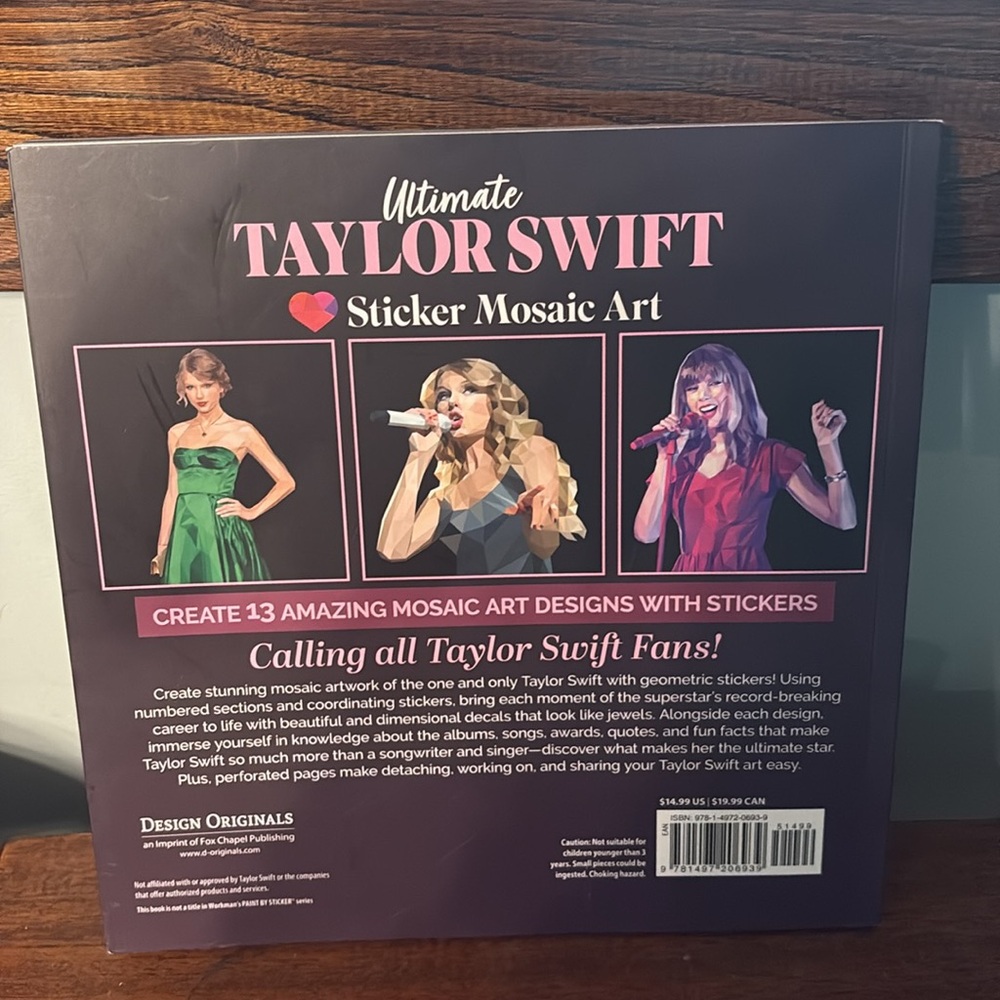 Taylor Swift Sticker and Activity Book - Picture 2 of 8
